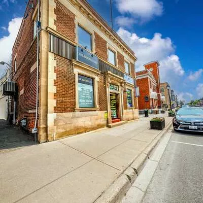 15221, Yonge, Aurora Village, Aurora