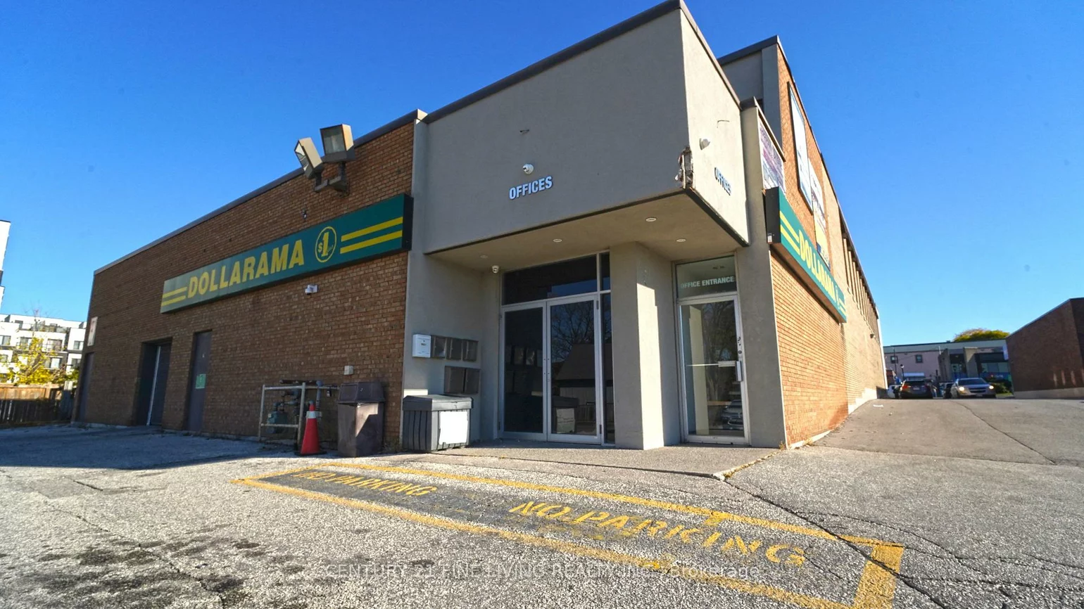 15260, Yonge, Aurora Village, Aurora