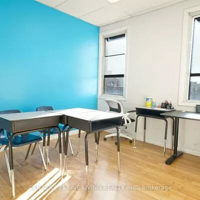 15260, Yonge, Aurora Village, Aurora