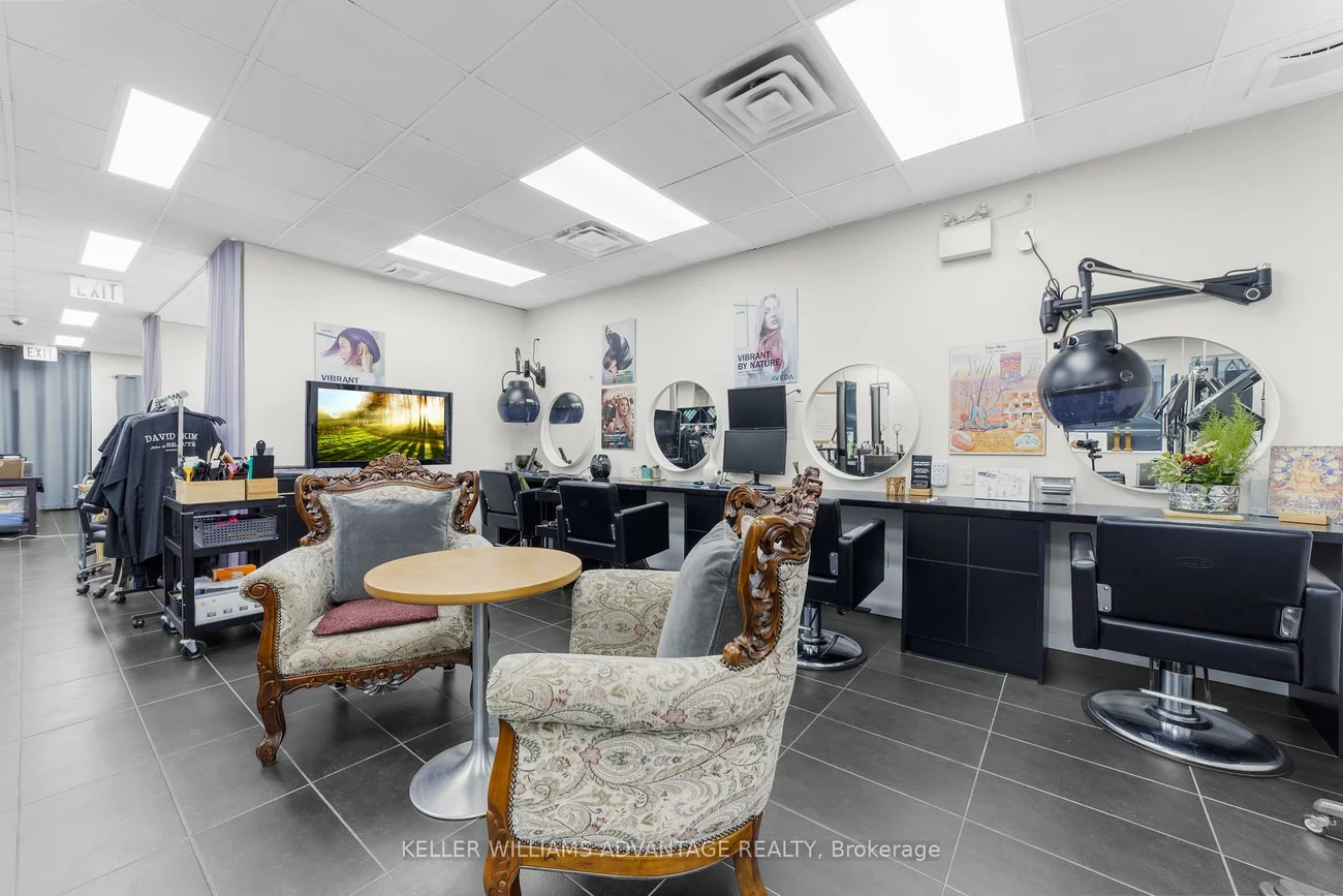 15171, Yonge, Aurora Village, Aurora