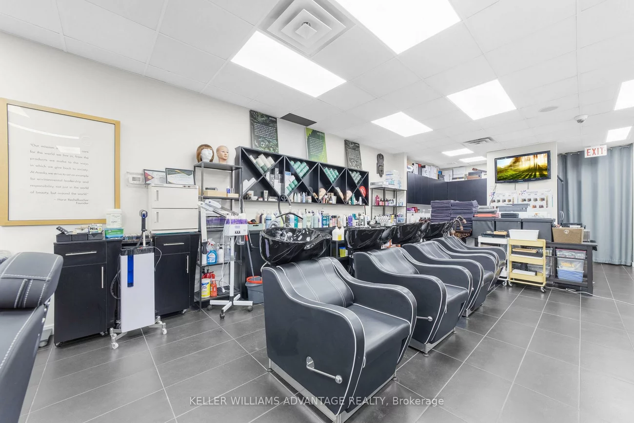 15171, Yonge, Aurora Village, Aurora