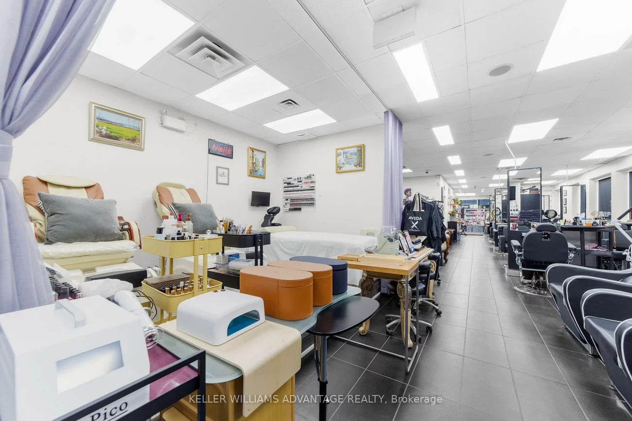 15171, Yonge, Aurora Village, Aurora