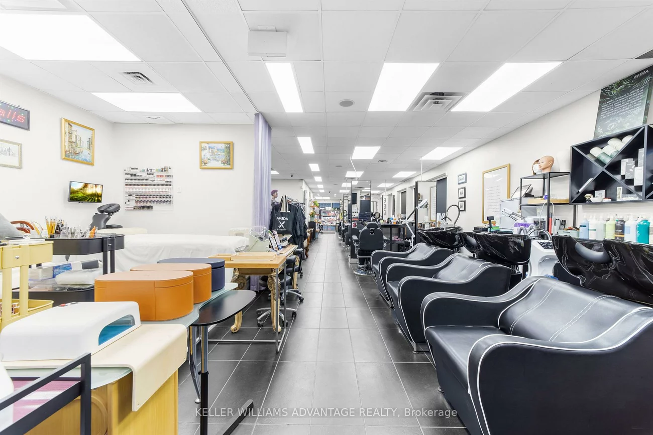 15171, Yonge, Aurora Village, Aurora