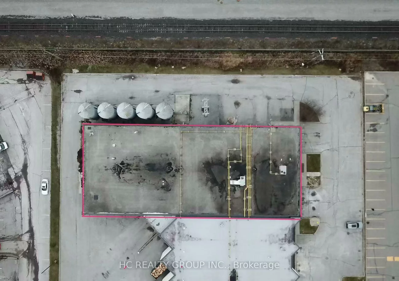 240, Industrial, Aurora Village, Aurora