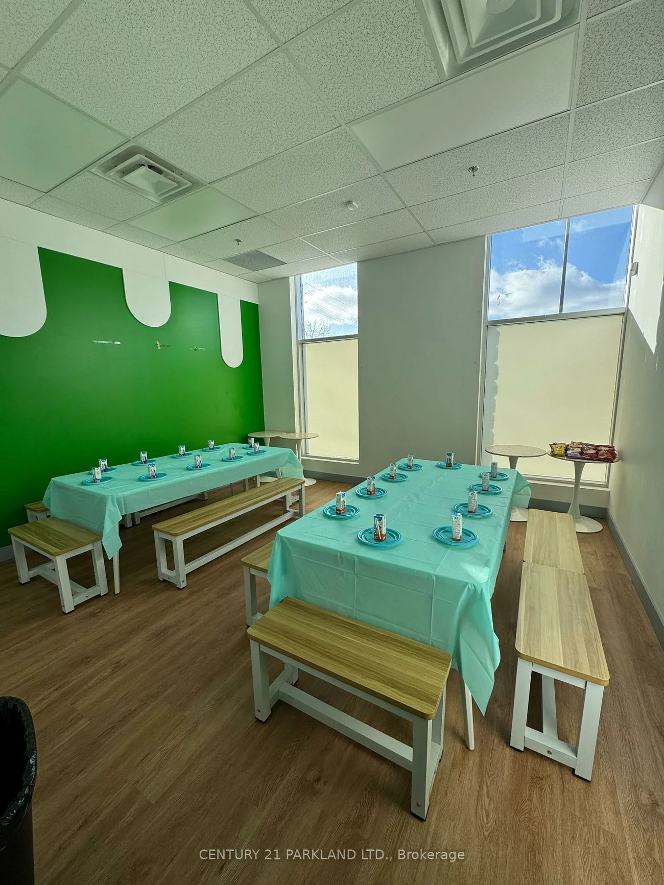 43, First Commerce, Bayview Northeast, Aurora