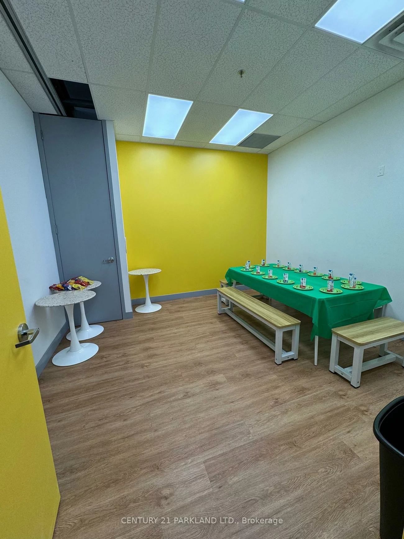 43, First Commerce, Bayview Northeast, Aurora