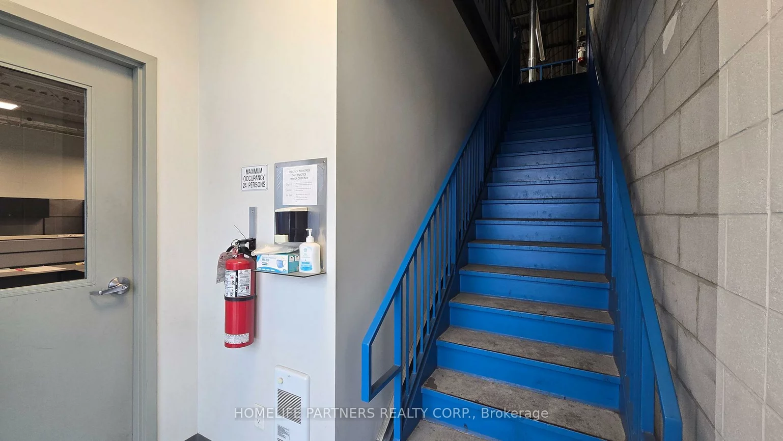 145, Industrial, Aurora Village, Aurora