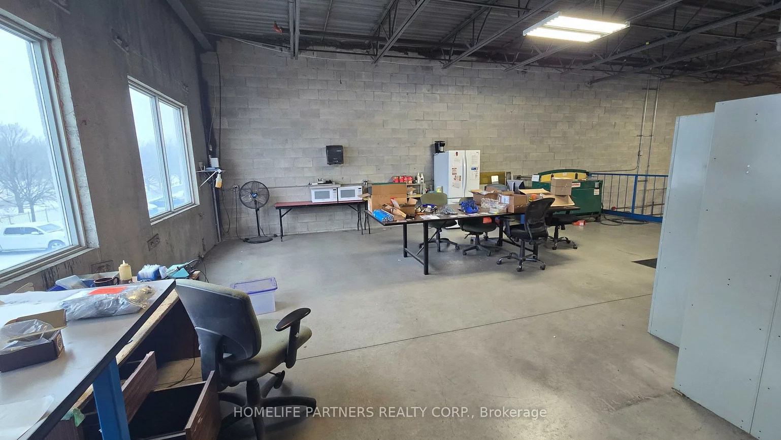 145, Industrial, Aurora Village, Aurora