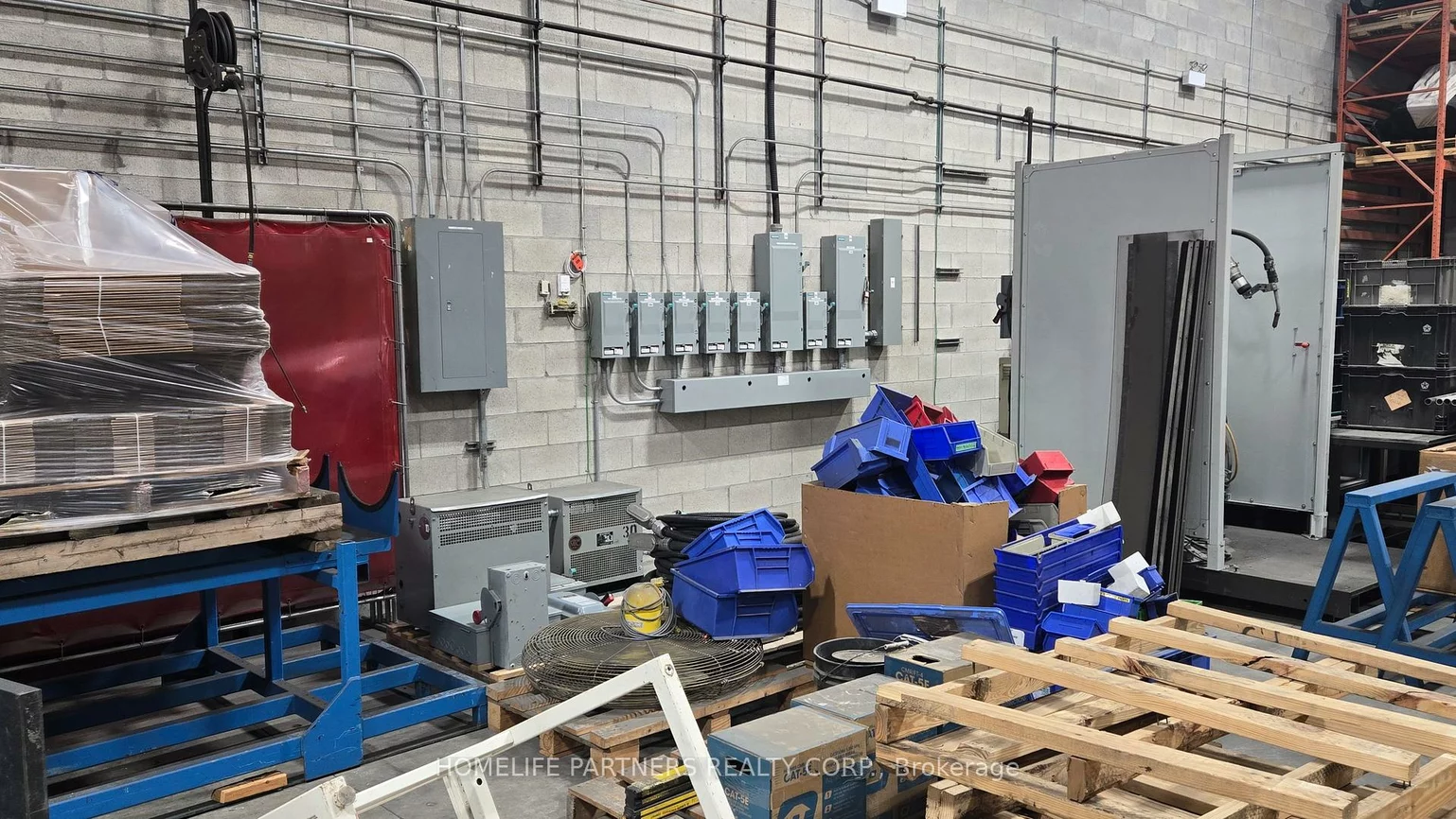 145, Industrial, Aurora Village, Aurora