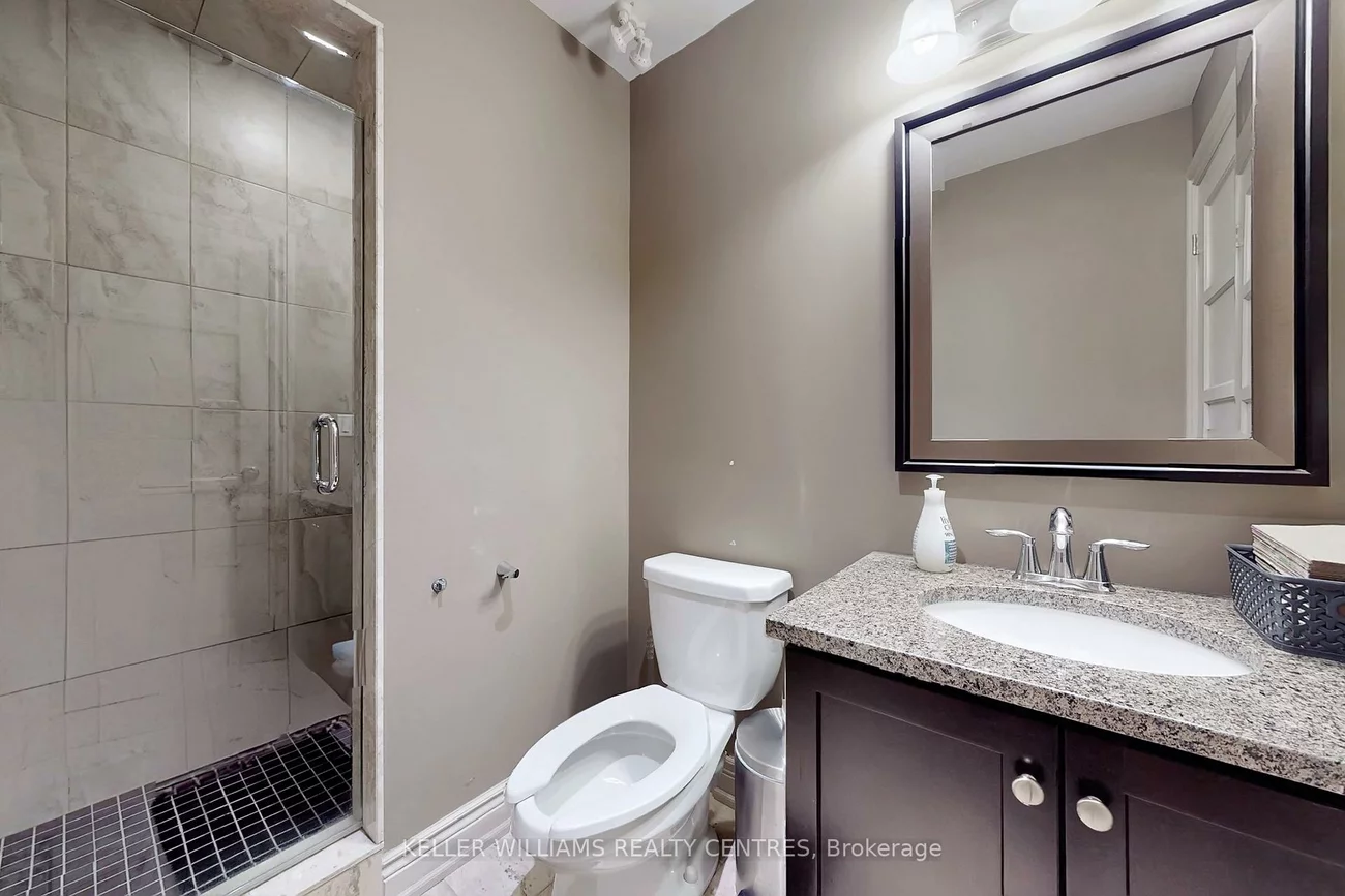 117, Wellington, Aurora Village, Aurora