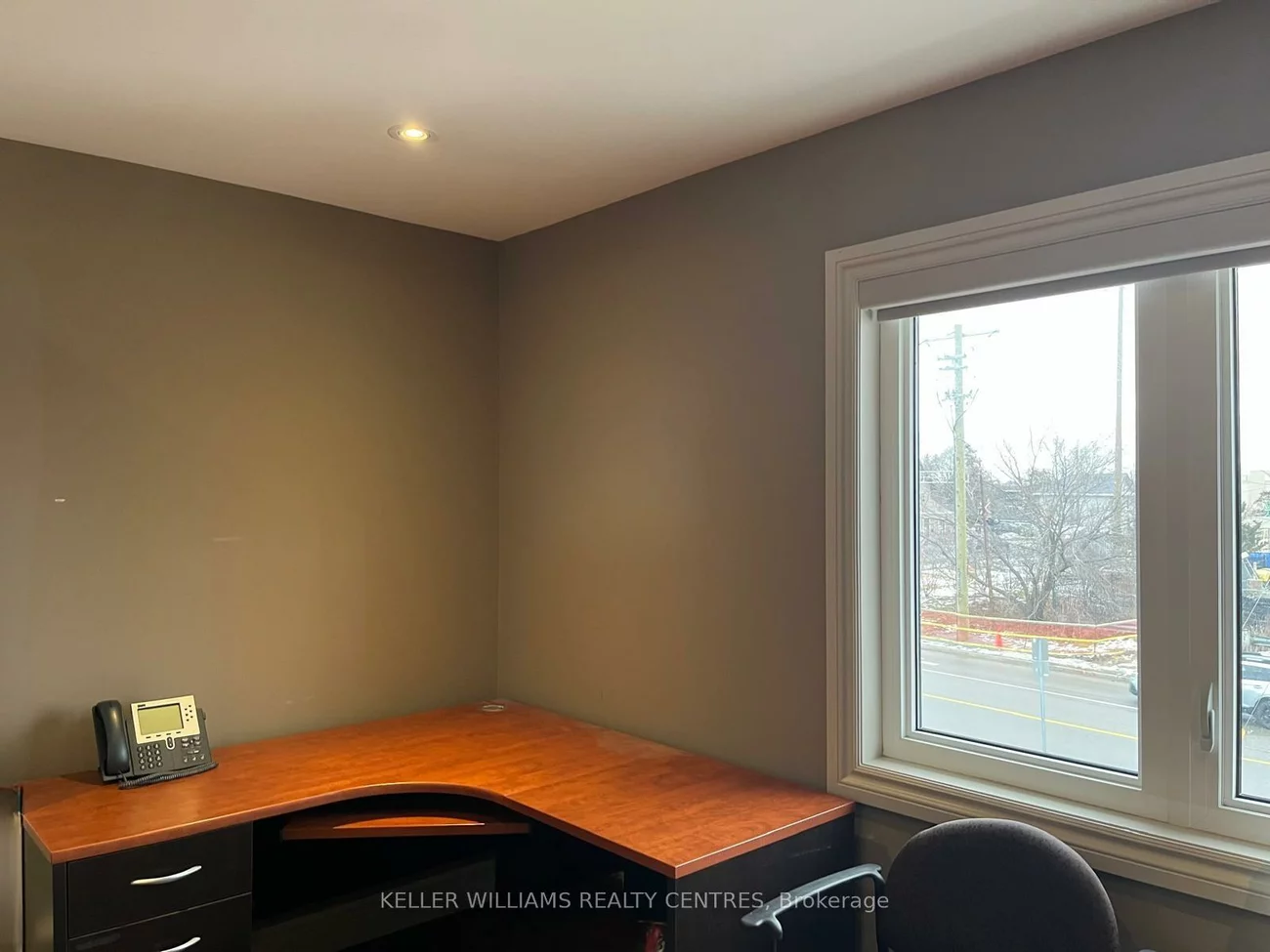 117, Wellington, Aurora Village, Aurora