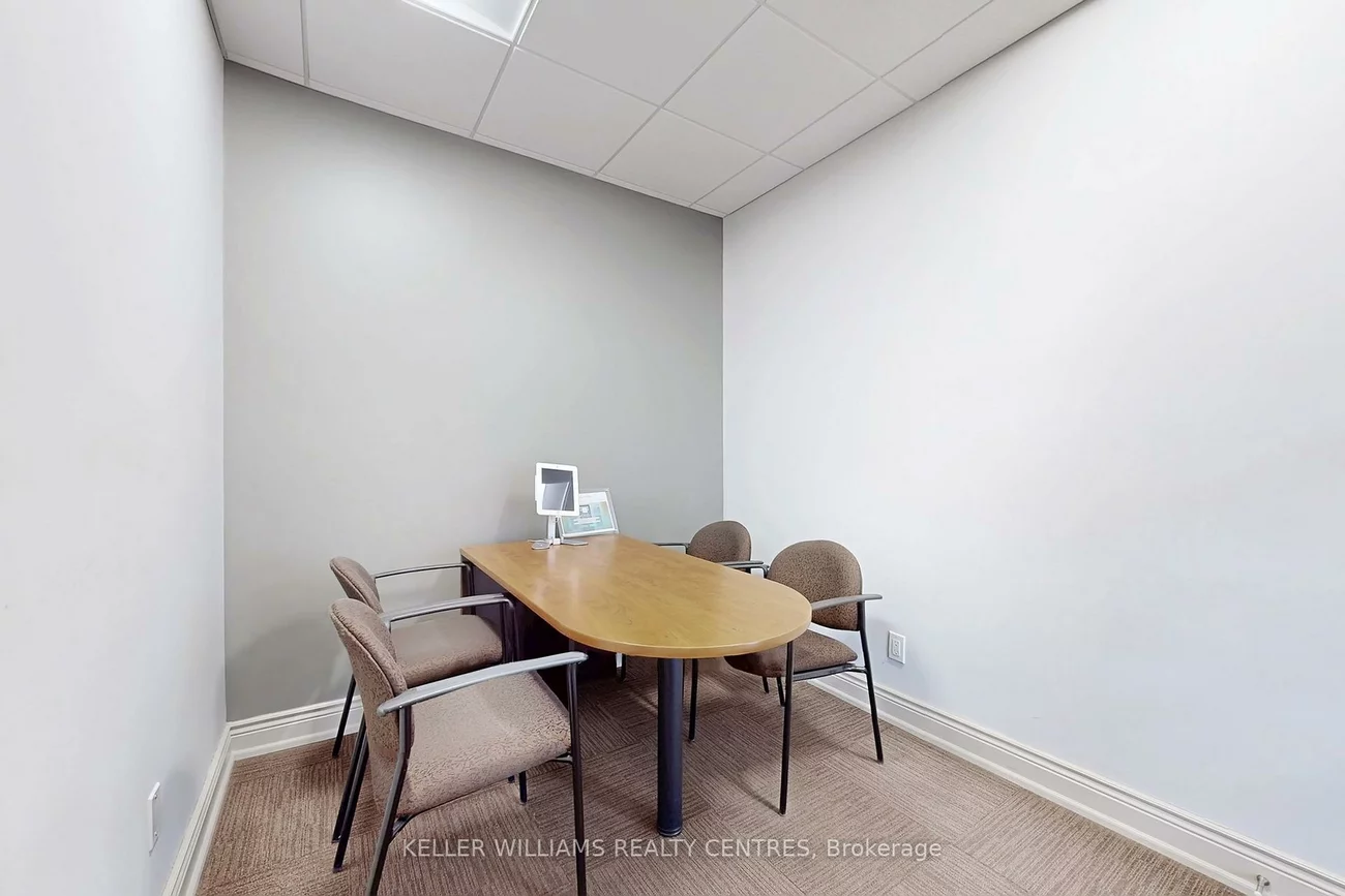 117, Wellington, Aurora Village, Aurora