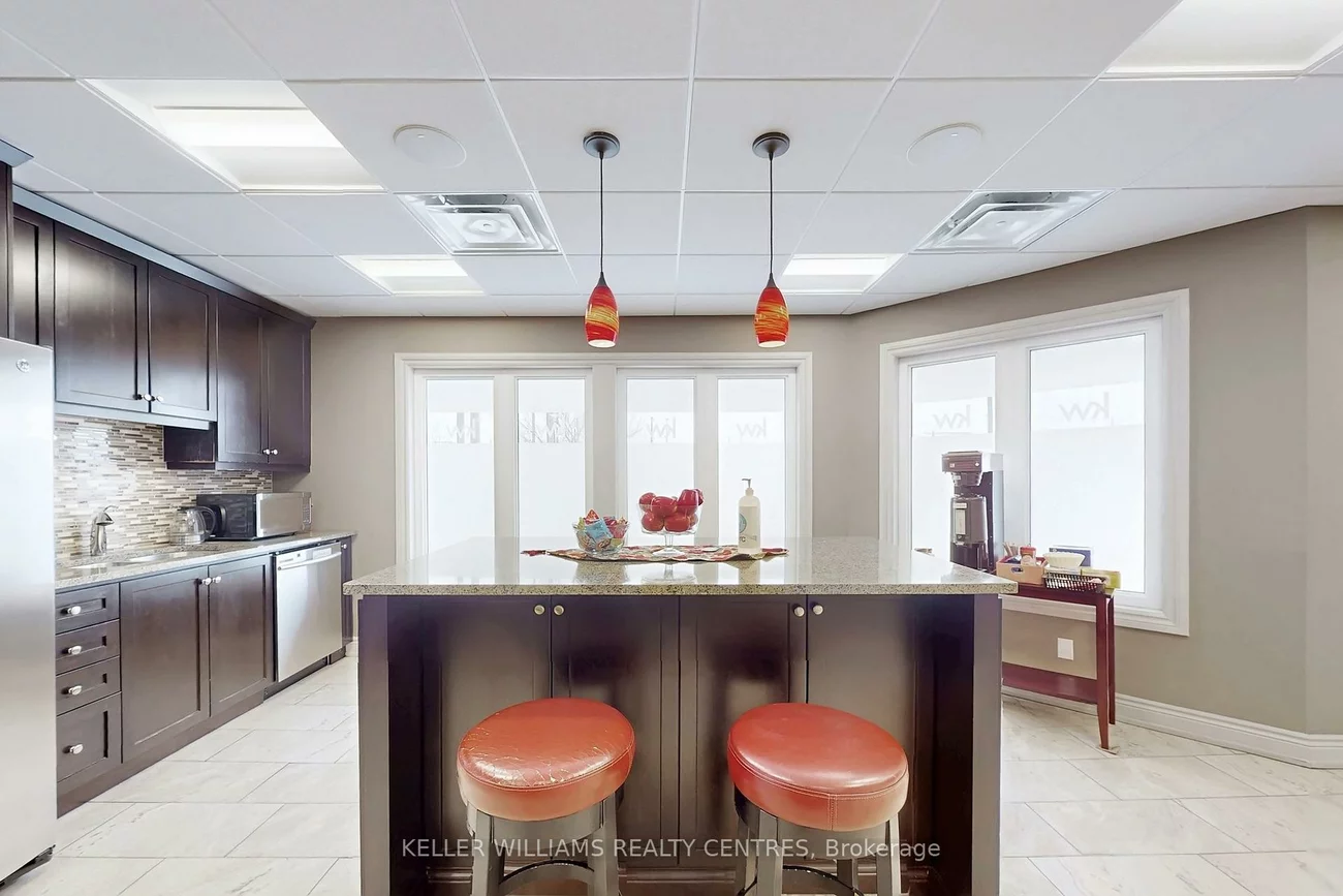 117, Wellington, Aurora Village, Aurora