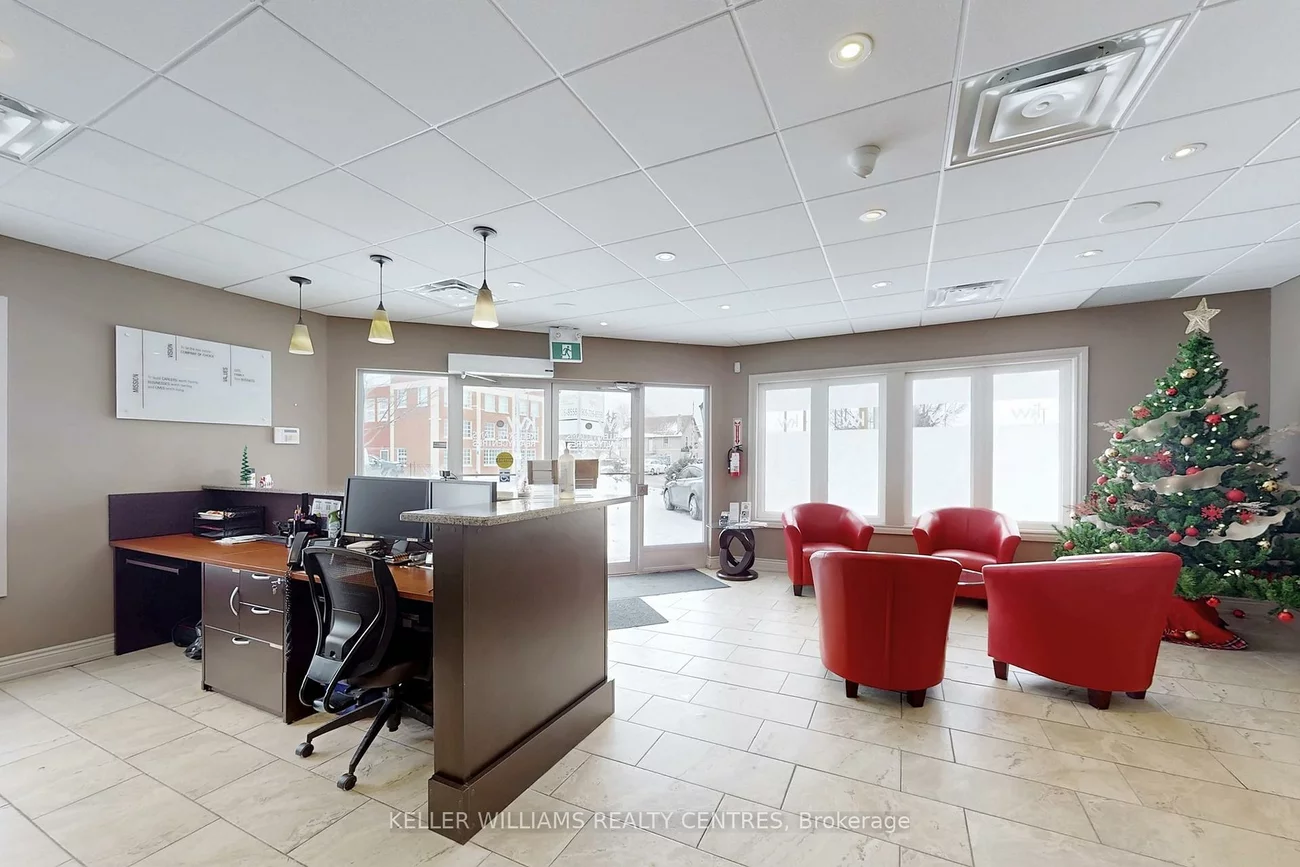 117, Wellington, Aurora Village, Aurora