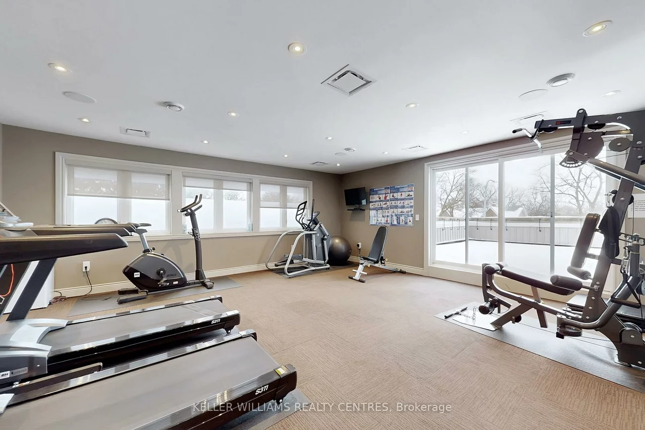 117, Wellington, Aurora Village, Aurora