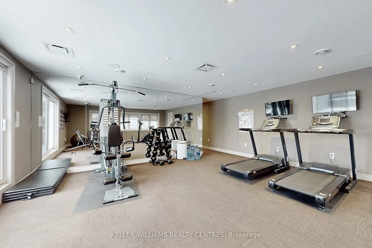 117, Wellington, Aurora Village, Aurora