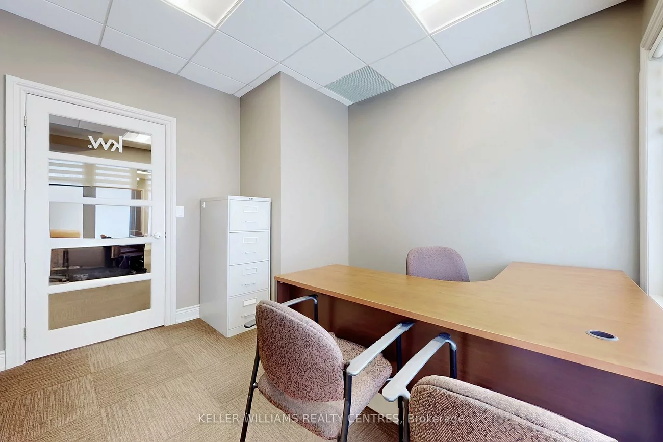 117, Wellington, Aurora Village, Aurora