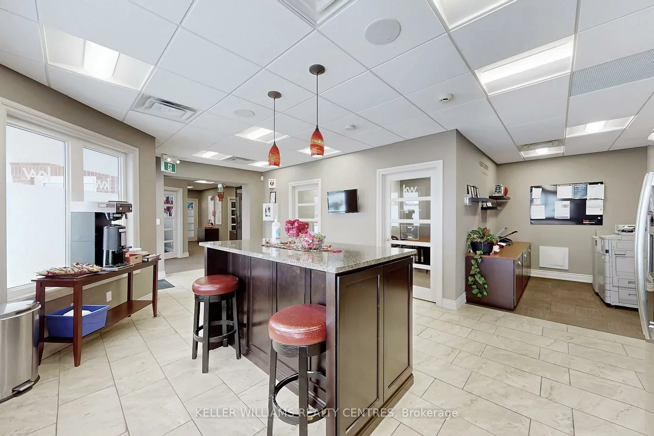 117, Wellington, Aurora Village, Aurora