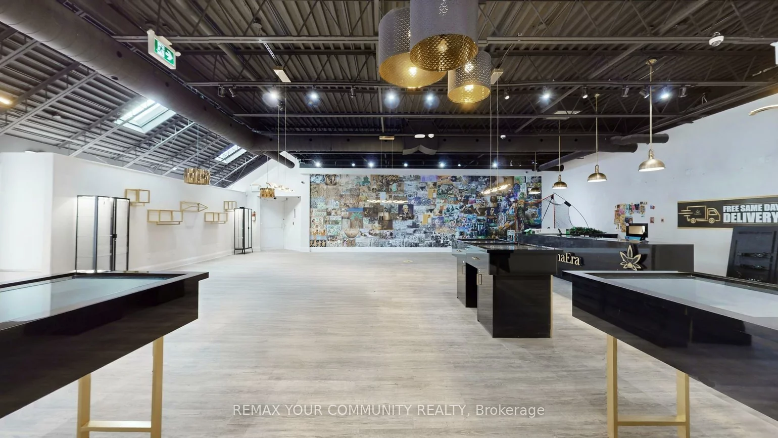 15543, Yonge, Aurora Village, Aurora