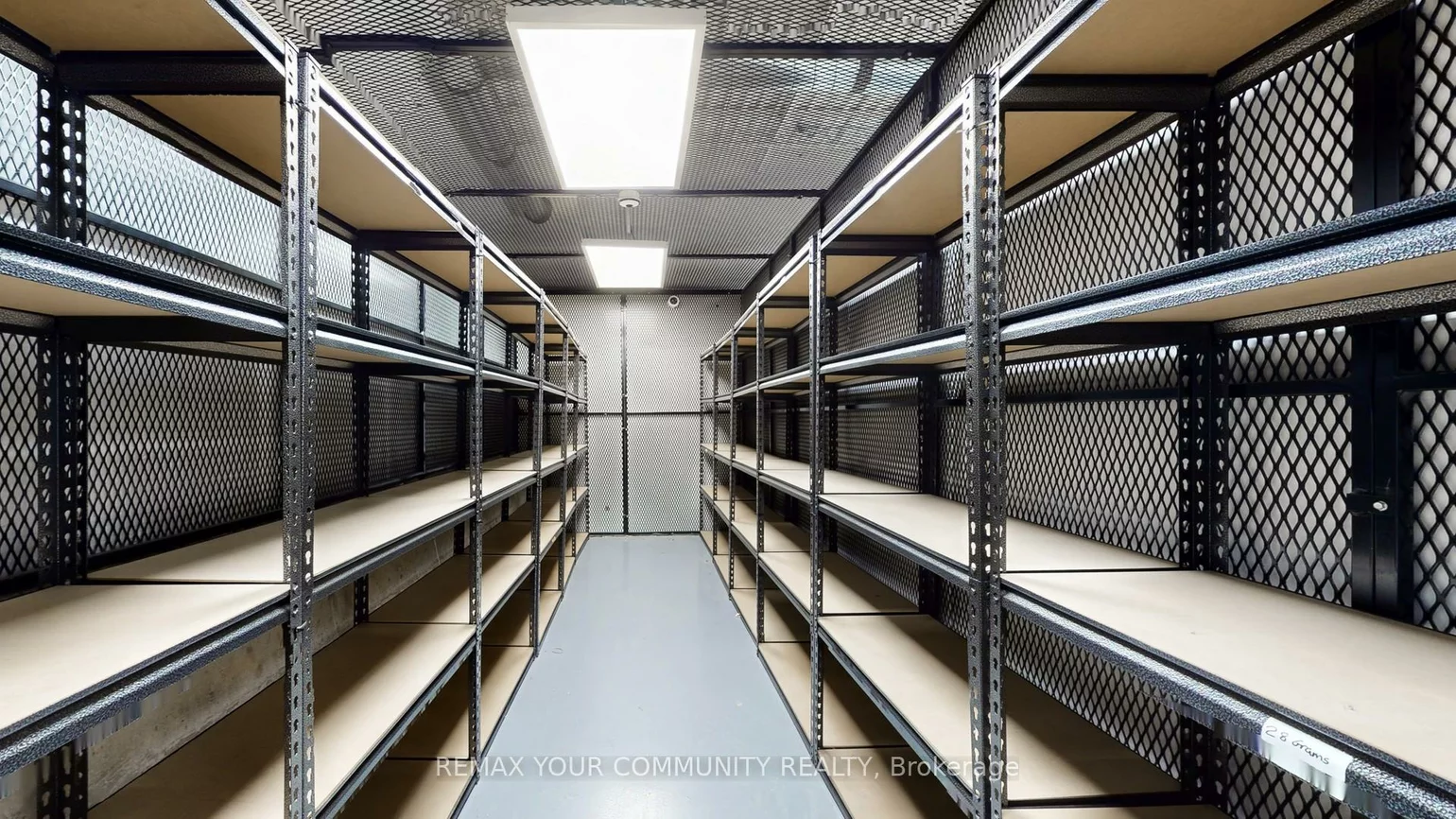 15543, Yonge, Aurora Village, Aurora