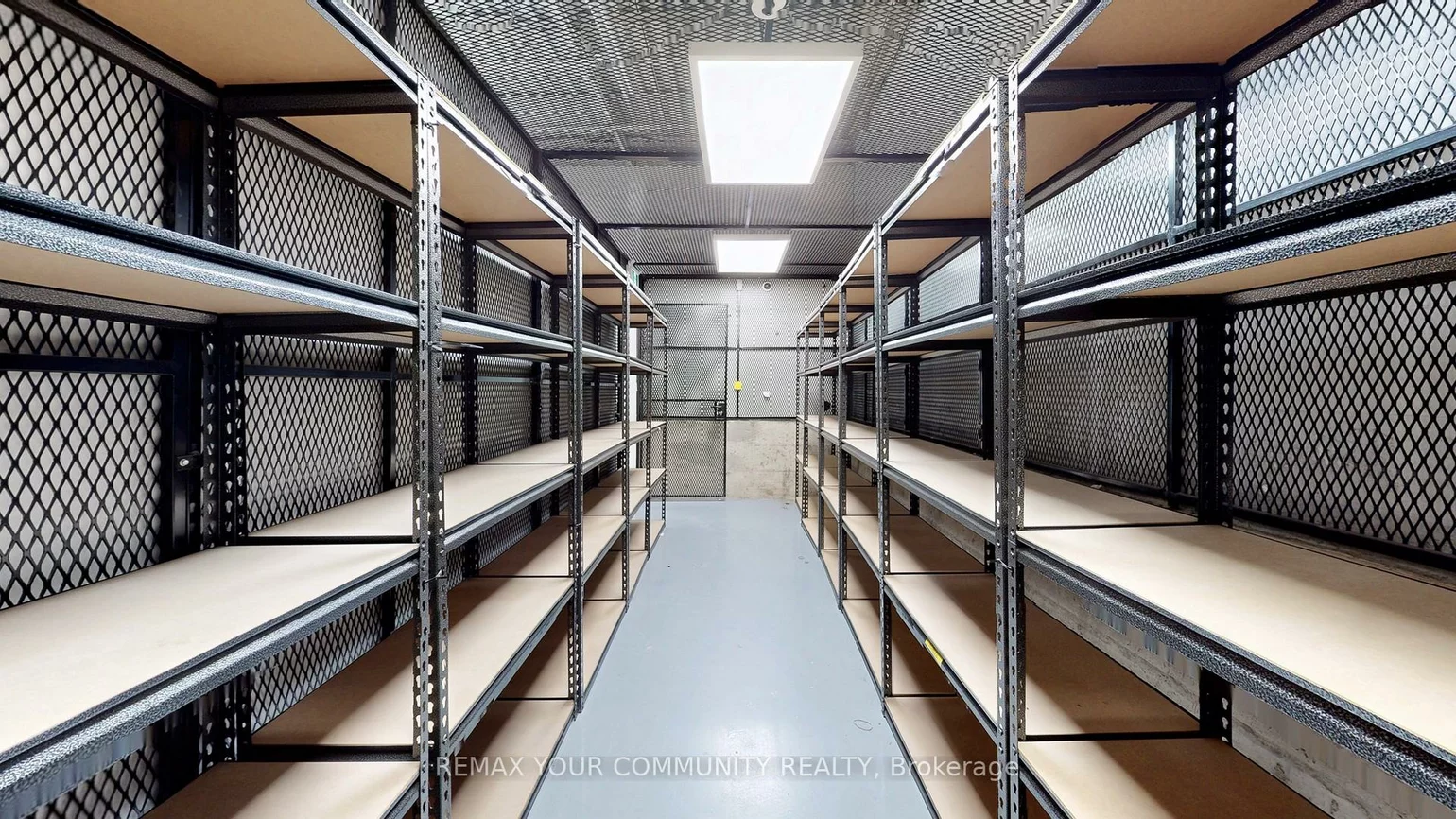 15543, Yonge, Aurora Village, Aurora