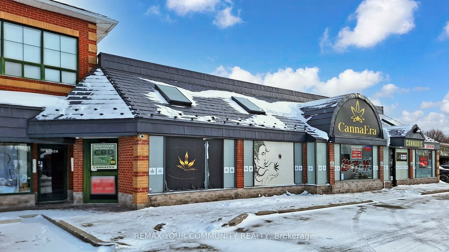 15543, Yonge, Aurora Village, Aurora