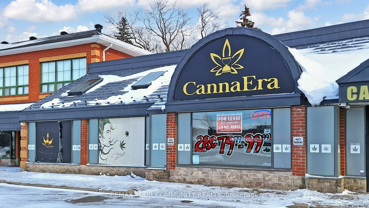 15543, Yonge, Aurora Village, Aurora