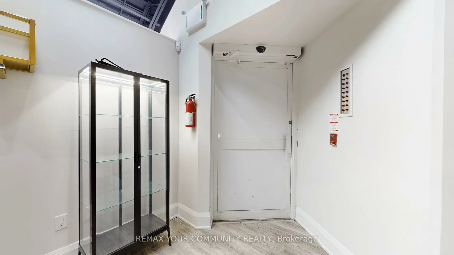 15543, Yonge, Aurora Village, Aurora