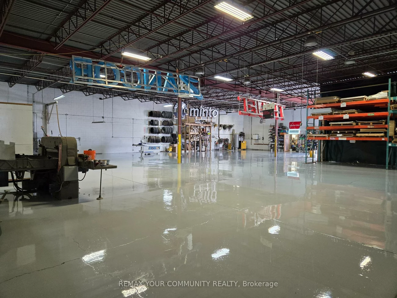 145/1, Engelhard, Aurora Grove, Aurora