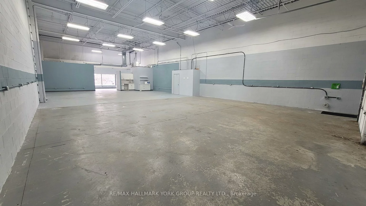 75, Mary, Aurora Village, Aurora