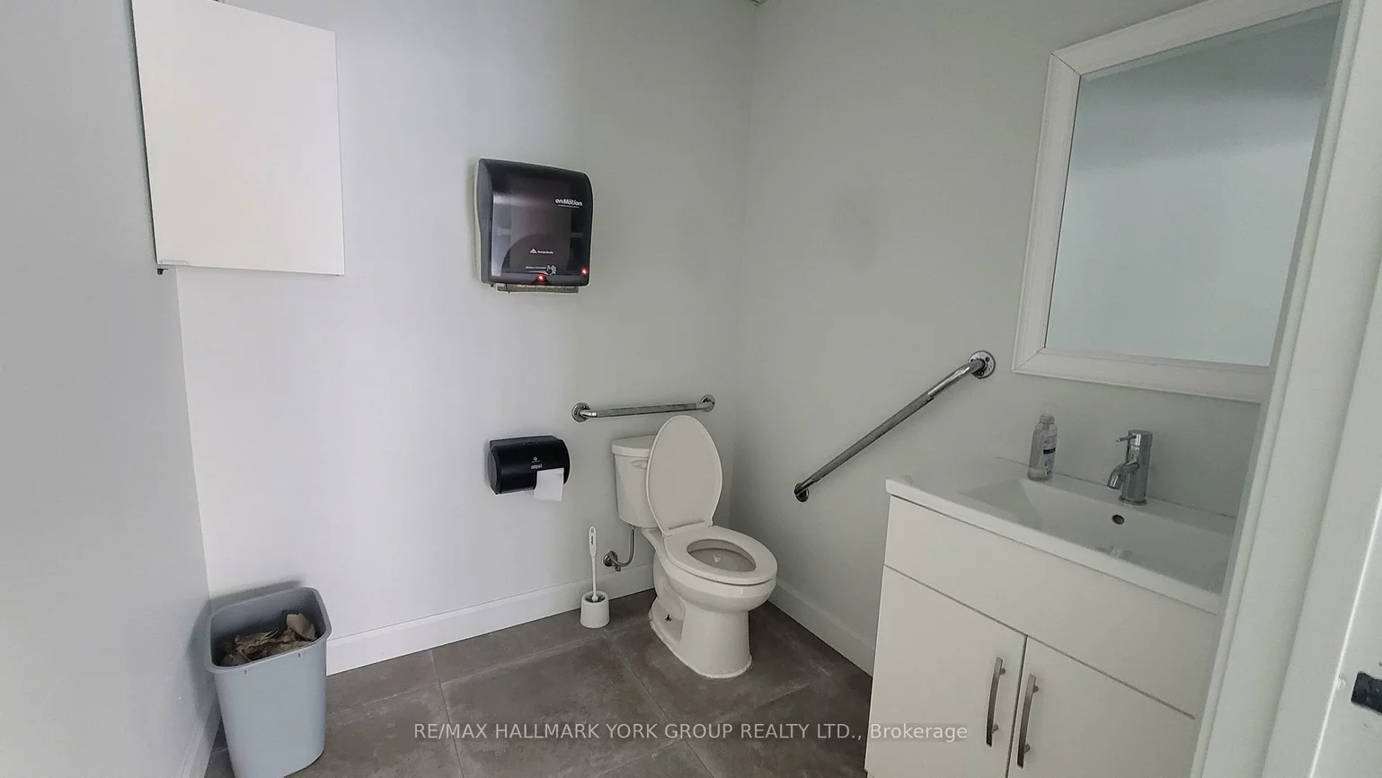 75, Mary, Aurora Village, Aurora