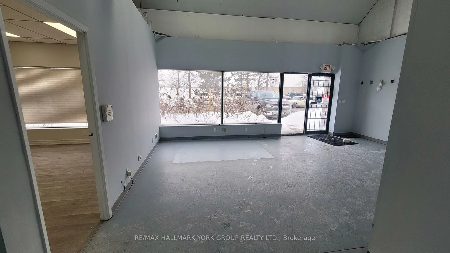 75, Mary, Aurora Village, Aurora