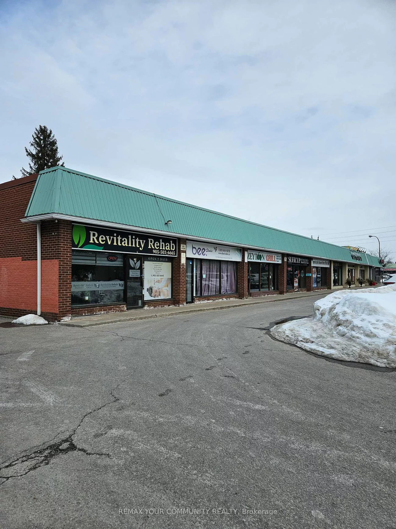 14834, Yonge, Aurora Highlands, Aurora