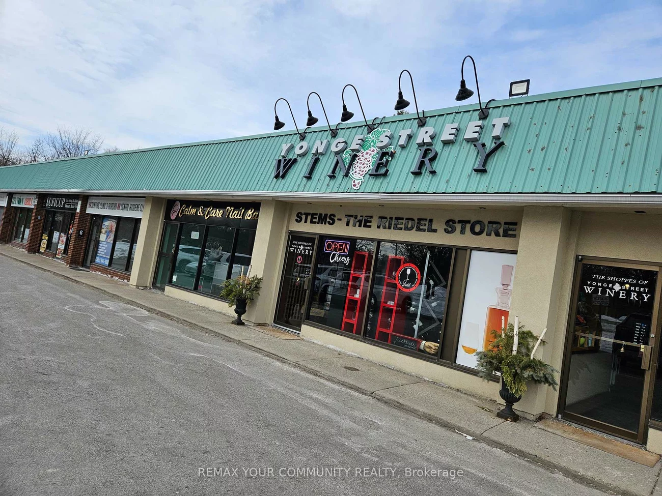 14834, Yonge, Aurora Highlands, Aurora