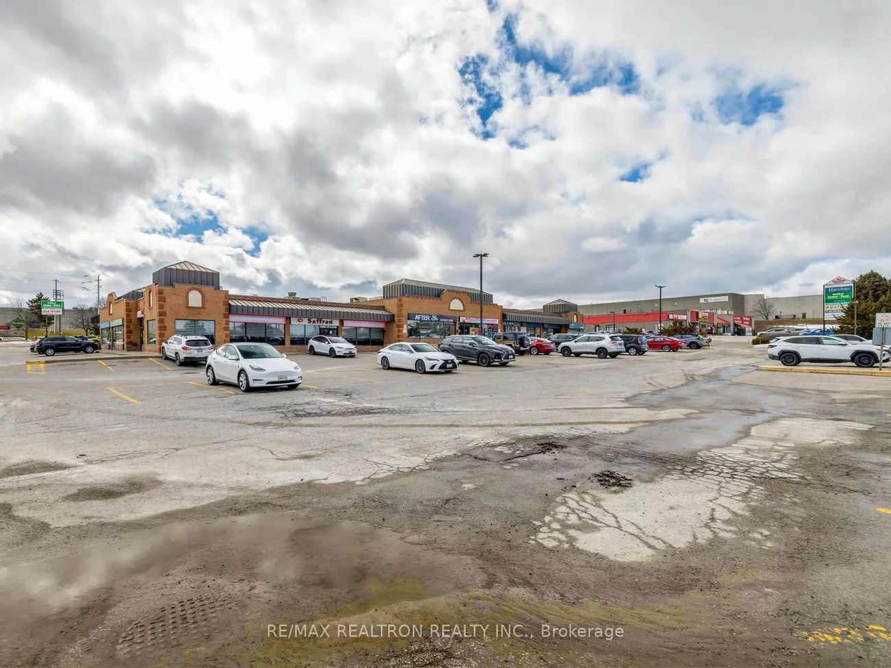 297, Wellington, Bayview Northeast, Aurora