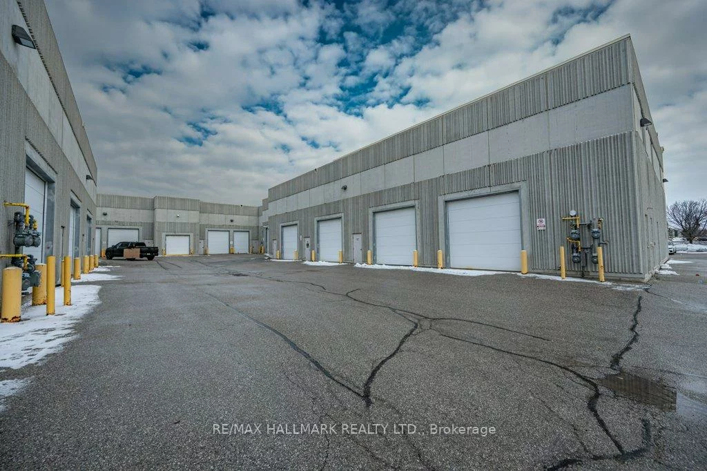 125, Don Hillock, Bayview Southeast, Aurora