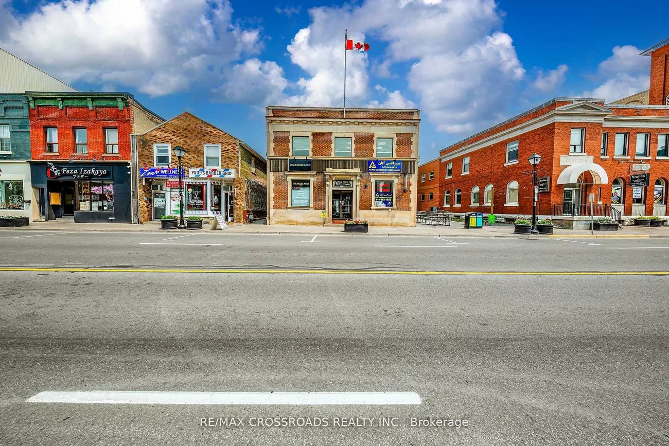 15221, Yonge, Aurora Village, Aurora