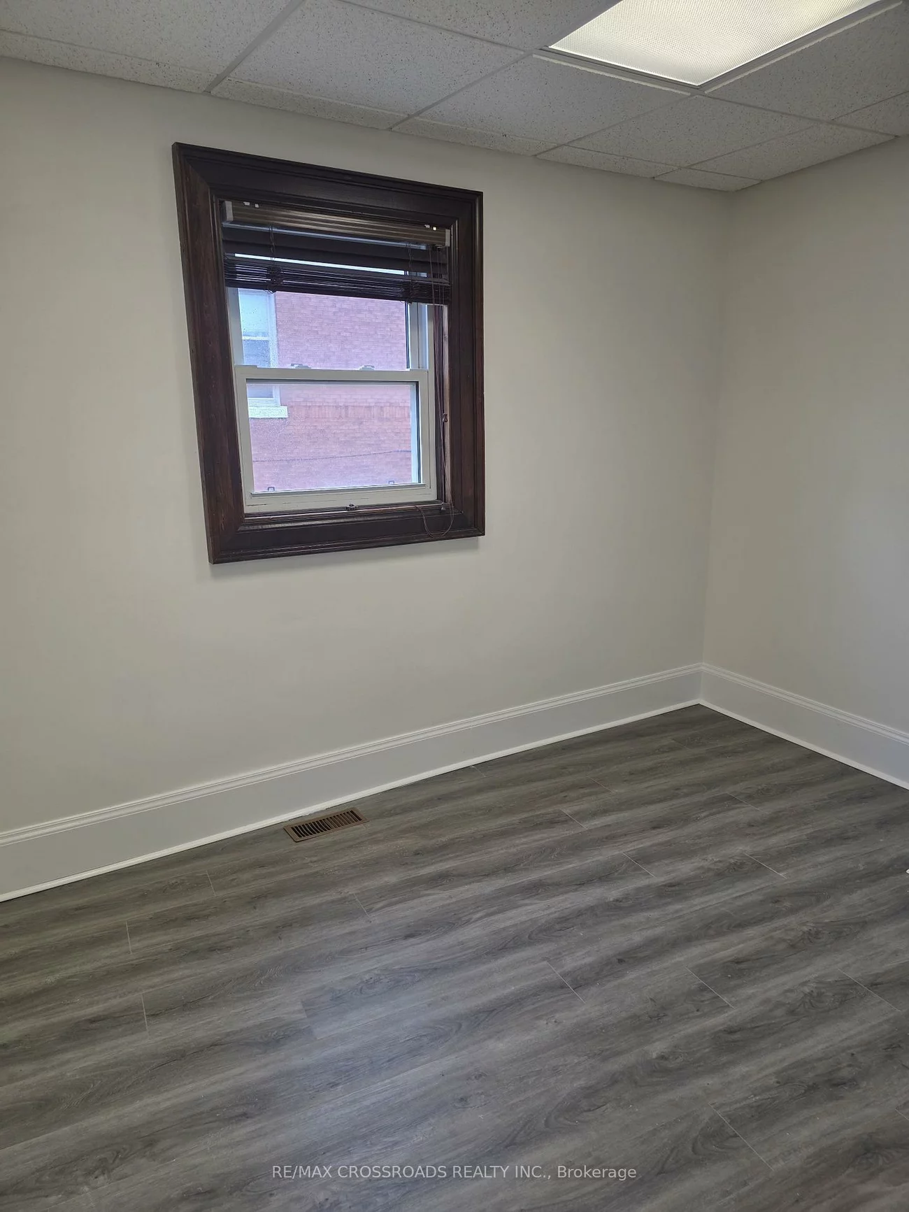 15221, Yonge, Aurora Village, Aurora