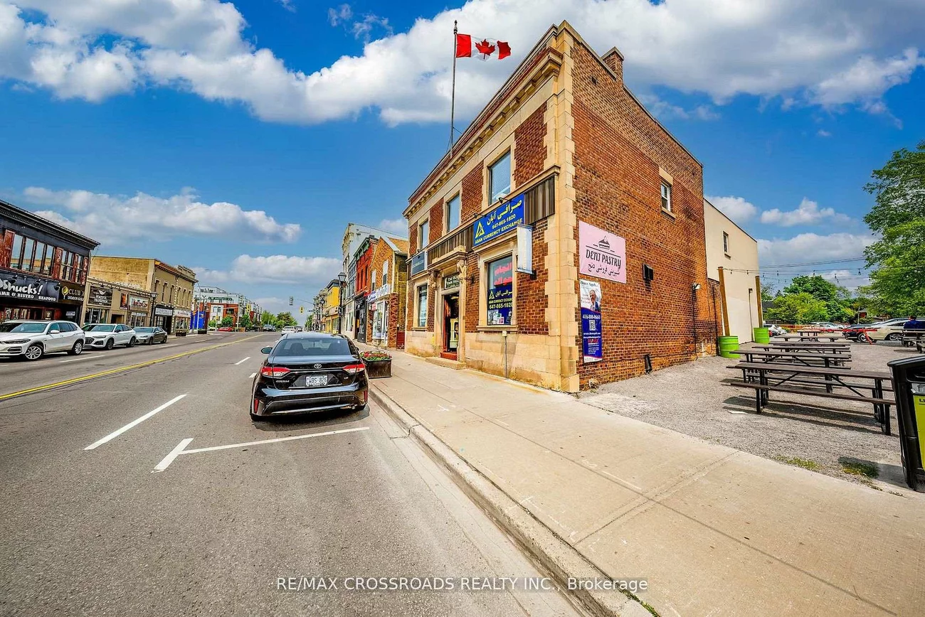 15221, Yonge, Aurora Village, Aurora