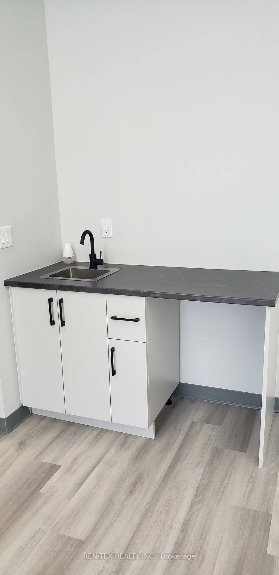 125, Don Hillock, Bayview Southeast, Aurora