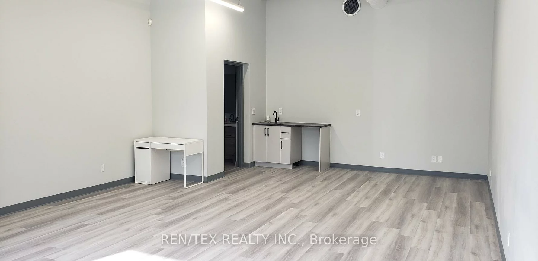 125, Don Hillock, Bayview Southeast, Aurora