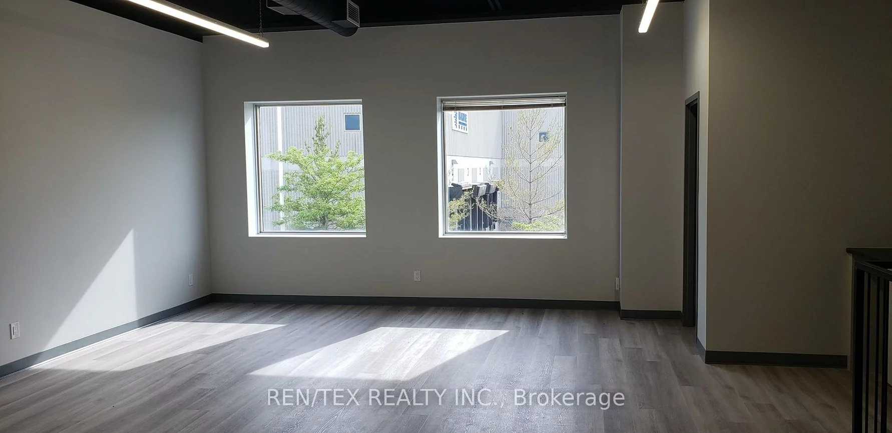 125, Don Hillock, Bayview Southeast, Aurora