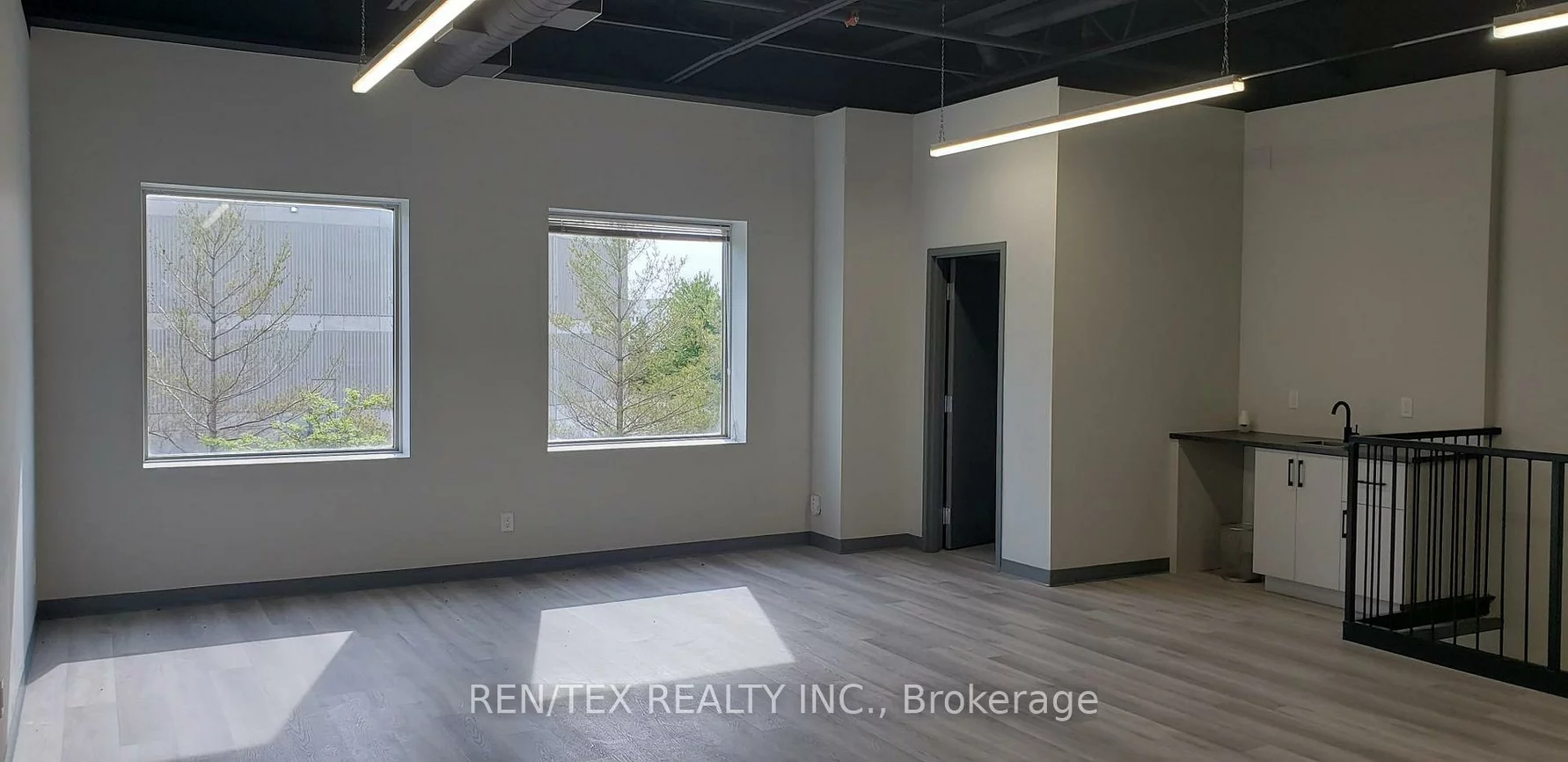 125, Don Hillock, Bayview Southeast, Aurora