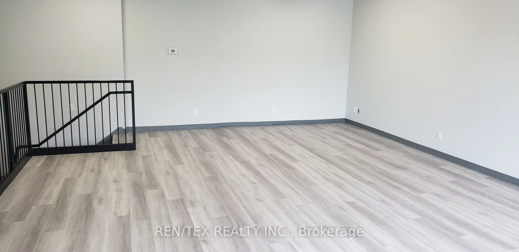 125, Don Hillock, Bayview Southeast, Aurora