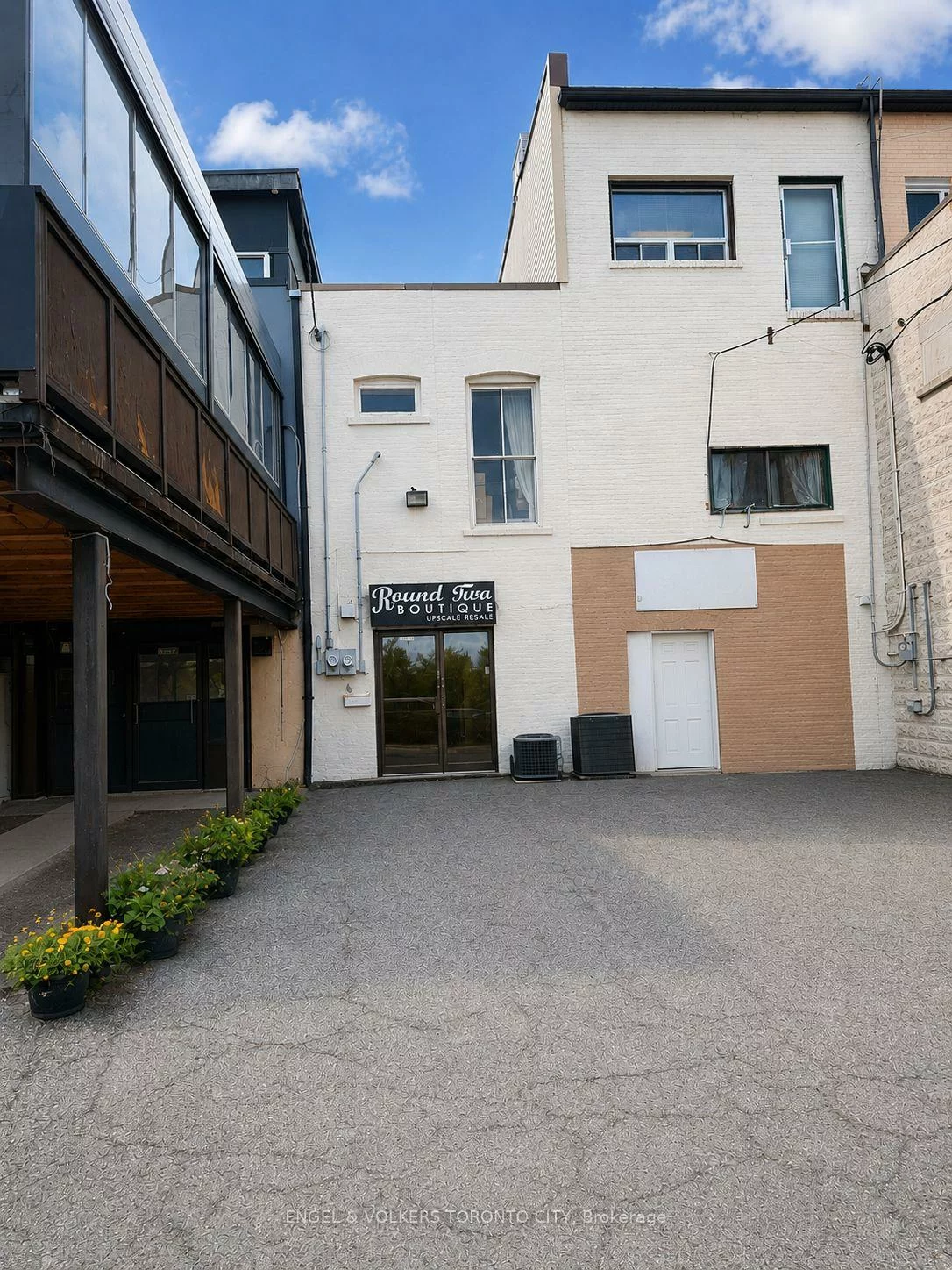 15228, Yonge, Aurora Village, Aurora