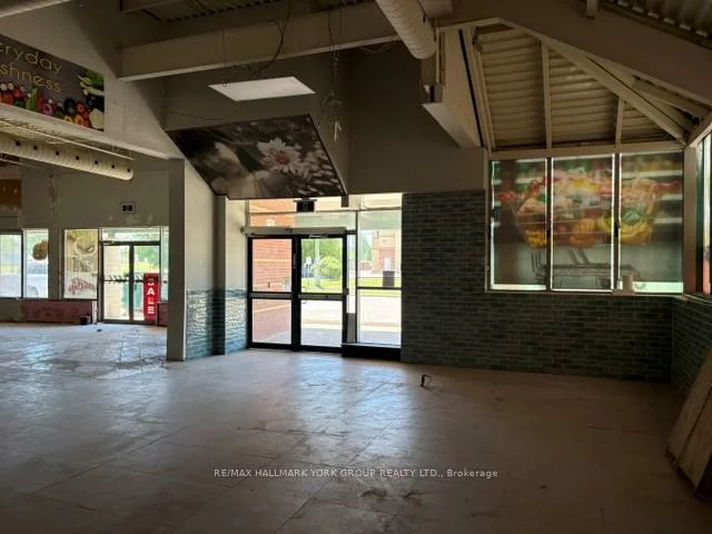 14879, Yonge, Aurora Village, Aurora