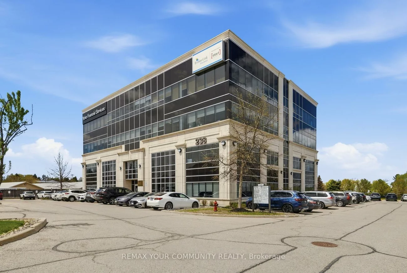 230, Wellington, Bayview Wellington, Aurora