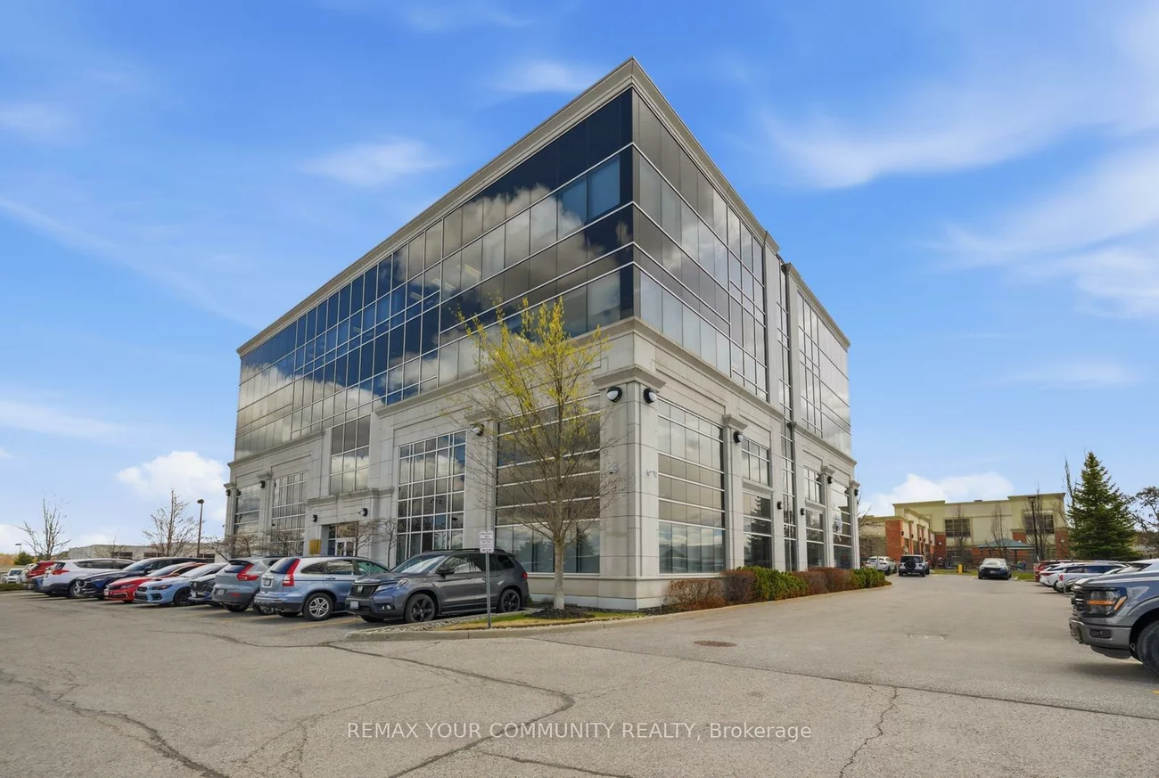 230, Wellington, Bayview Wellington, Aurora