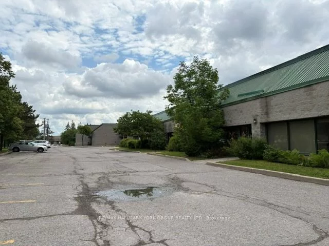 75, Mary, Aurora Village, Aurora