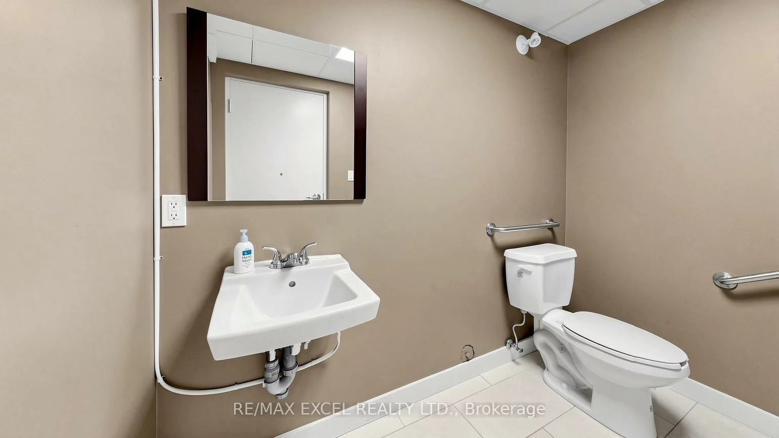 158, Don Hillock, Bayview Southeast, Aurora